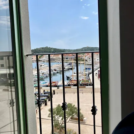 Agora Betina (Sibenik-Knin)