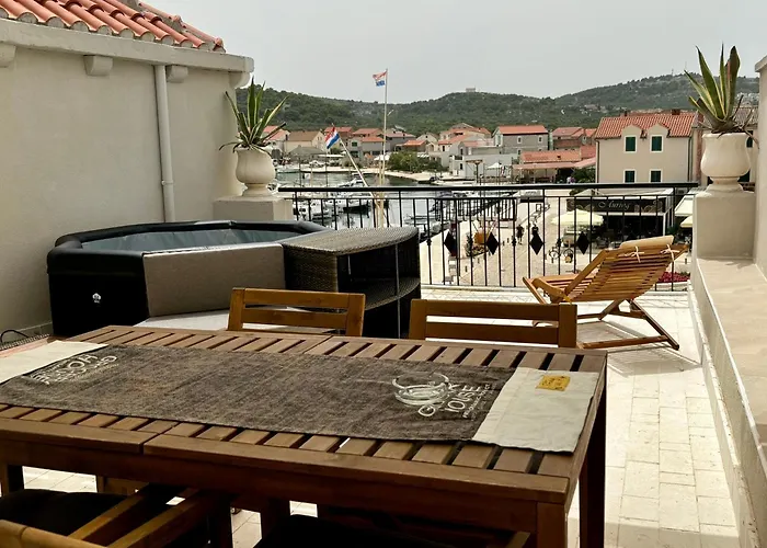 Agora Apartamento Betina (Sibenik-Knin)