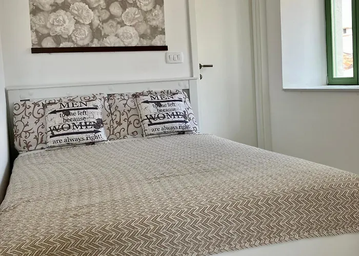 Agora Betina (Sibenik-Knin)